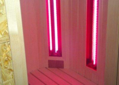 sauna fińska, fioletowe ledy